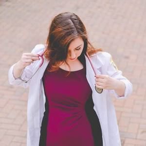 Meet your Posher, Alexis